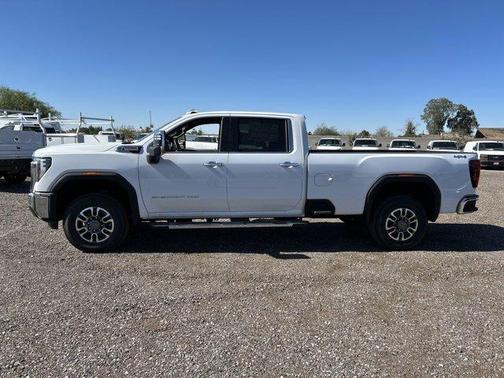 2026 GMC Sierra 3500 SLT