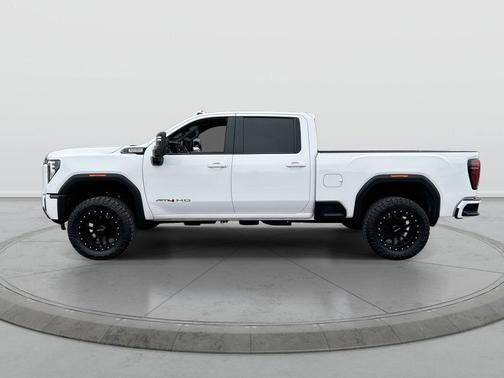 Summit White 2024 GMC Sierra 2500 AT4