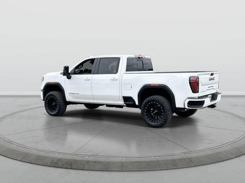Summit White 2024 GMC Sierra 2500 AT4