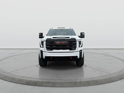 Summit White 2024 GMC Sierra 2500 AT4