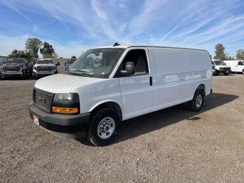 2025 GMC Savana 2500 Work Van
