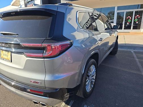 2024 GMC Acadia Denali