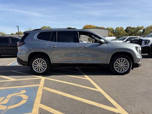 2024 GMC Acadia Denali