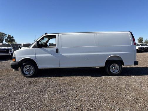 2025 GMC Savana 2500 Work Van