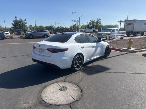 2022 Alfa Romeo Giulia Ti