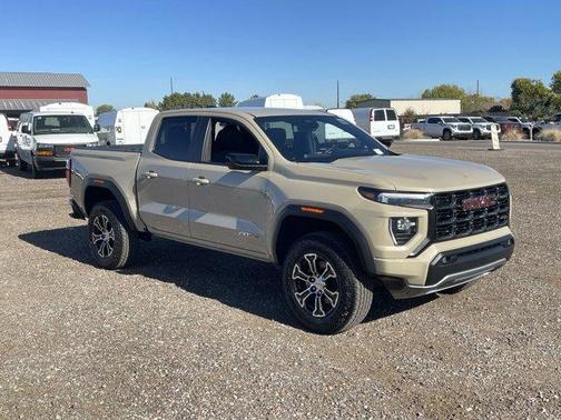 2024 GMC Canyon AT4
