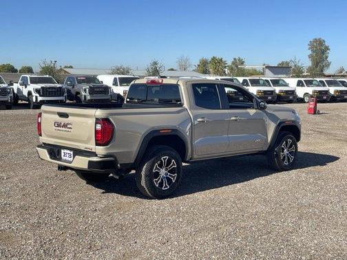 2024 GMC Canyon AT4