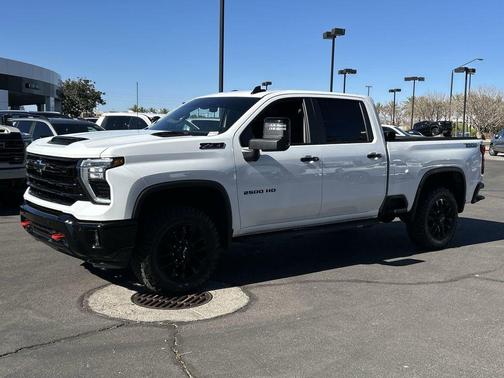 Summit White 2026 Chevrolet Silverado 2500 LT