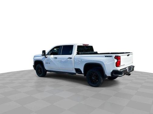 Summit White 2026 Chevrolet Silverado 2500 LT