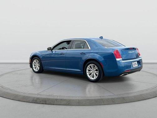 Frostbite 2021 Chrysler 300 Touring