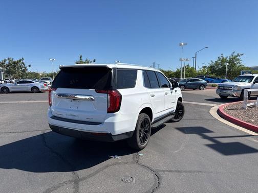 2021 GMC Yukon SLT