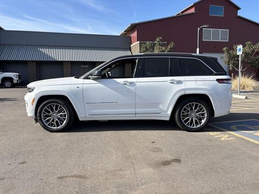 2022 Jeep Grand Cherokee 4xe Summit