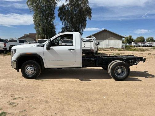 2026 GMC Sierra 3500 Pro