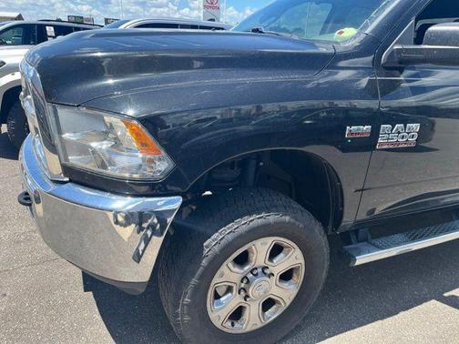 Brilliant Black Crystal Pearlcoat 2018 RAM 2500 Tradesman Crew Cab 4x4 6'4' Box