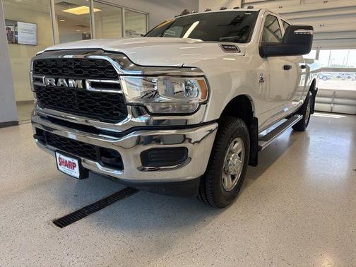 Bright White Clearcoat 2023 RAM 3500 Tradesman Crew Cab 4x4 6'4' Box