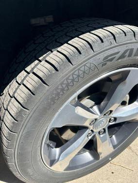Bright White Clearcoat 2022 Jeep Grand Cherokee L Limited