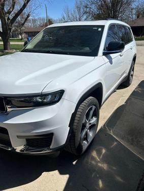 Bright White Clearcoat 2022 Jeep Grand Cherokee L Limited
