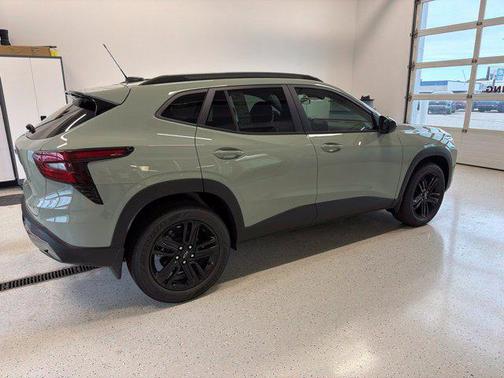 Cacti Green 2026 Chevrolet Trax FWD ACTIV