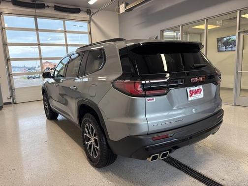 2025 GMC Acadia AWD AT4