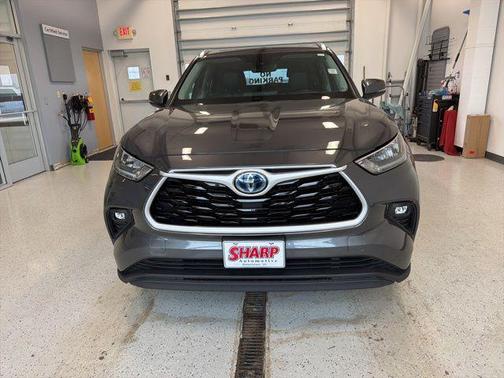 Magnetic Gray Metallic 2020 Toyota Highlander Hybrid XLE