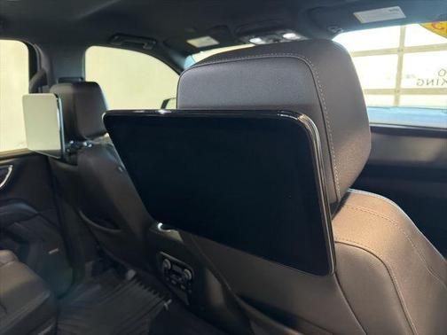 2023 Chevrolet Suburban 4WD Z71