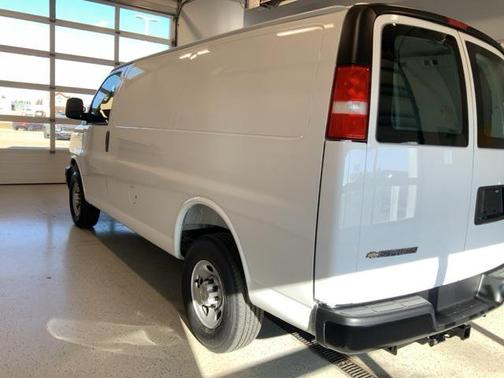 2025 Chevrolet Express 3500 RWD 3500 Regular Wheelbase WT