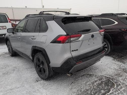 2020 Toyota RAV4 Hybrid SE