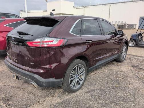2022 Ford Edge Titanium
