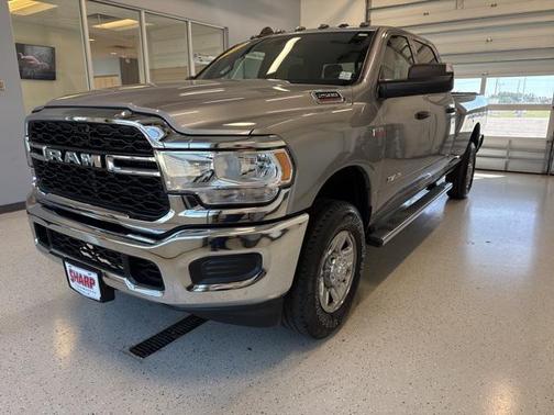 2022 RAM 2500 Tradesman Crew Cab 4x4 8' Box