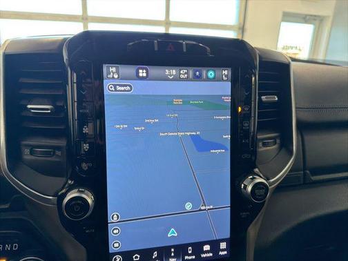 2024 RAM 2500 Laramie Crew Cab 4x4 6'4' Box