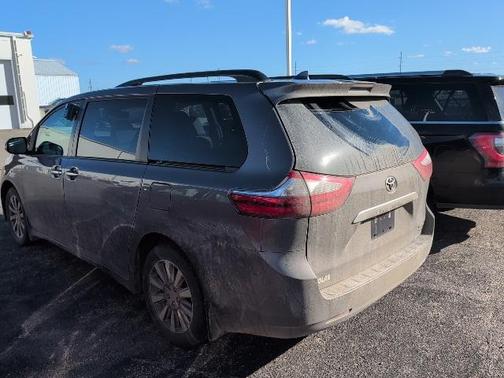 2020 Toyota Sienna Limited