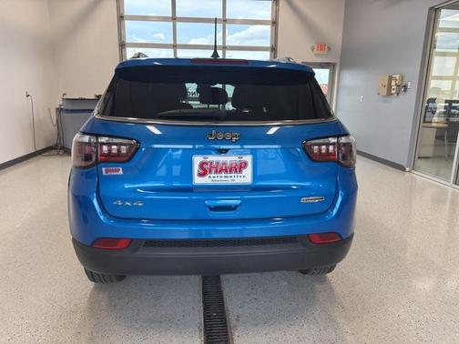 2022 Jeep Compass Latitude Lux