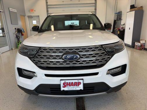 White 2022 Ford Explorer Limited
