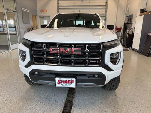 Summit White 2024 GMC Canyon AT4
