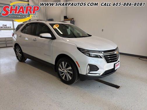 Iridescent Pearl Tricoat 2024 Chevrolet Equinox Premier w/1LZ