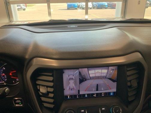 2023 GMC Acadia AWD AT4