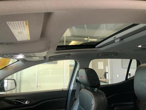 2023 GMC Acadia AWD AT4