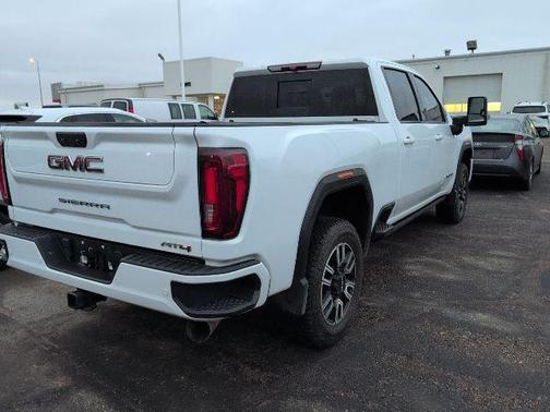 2022 GMC Sierra 2500 AT4