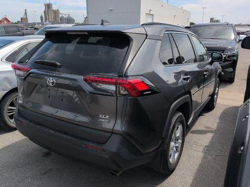 Magnetic Gray Metallic 2021 Toyota RAV4 XLE
