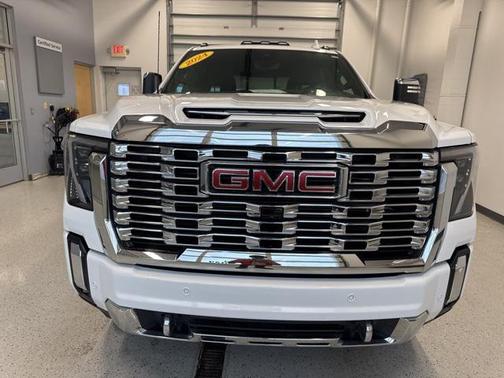 2024 GMC Sierra 2500 Denali