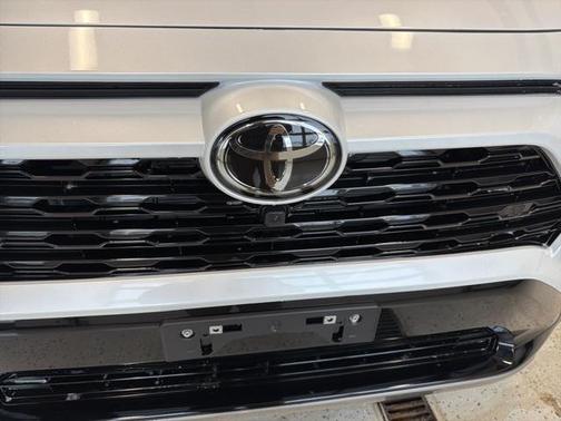 2025 Toyota RAV4 Hybrid SE