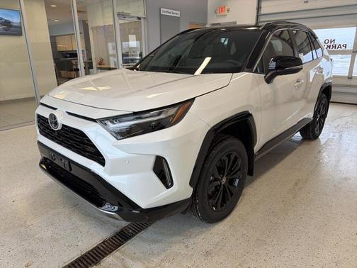 2025 Toyota RAV4 Hybrid SE