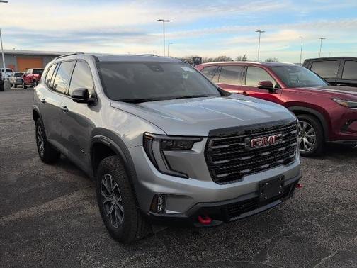 2025 GMC Acadia AWD AT4