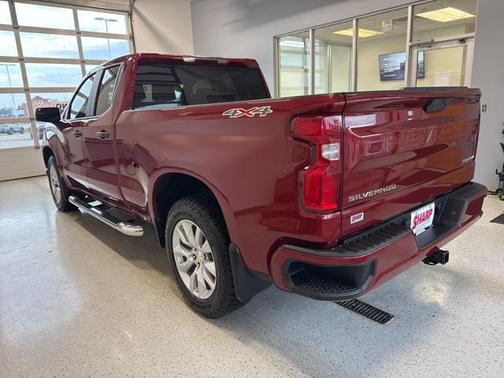 2020 Chevrolet Silverado 1500 Custom