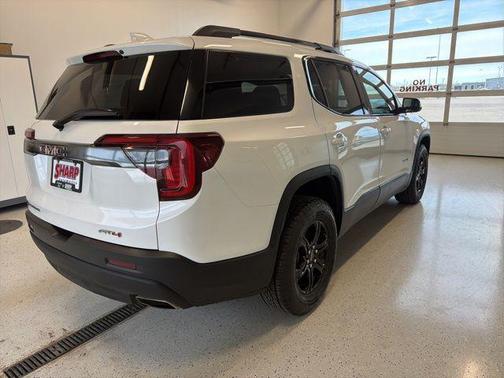White Frost Tricoat 2023 GMC Acadia AWD AT4