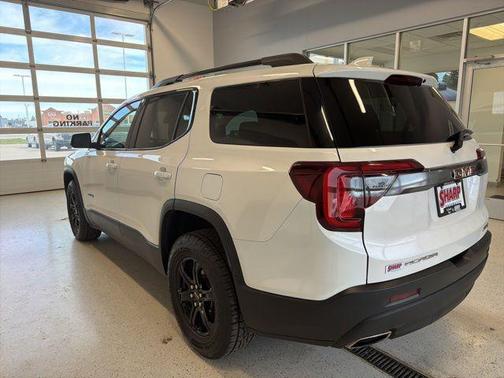 White Frost Tricoat 2023 GMC Acadia AWD AT4