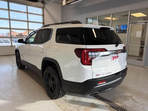 2020 GMC Acadia AWD AT4