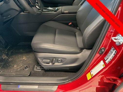 2025 Toyota Crown Signia Limited