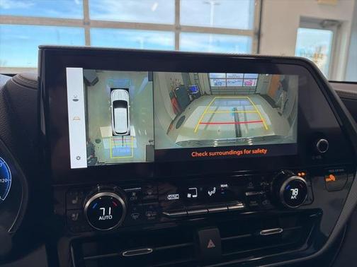 2024 Toyota Highlander Platinum