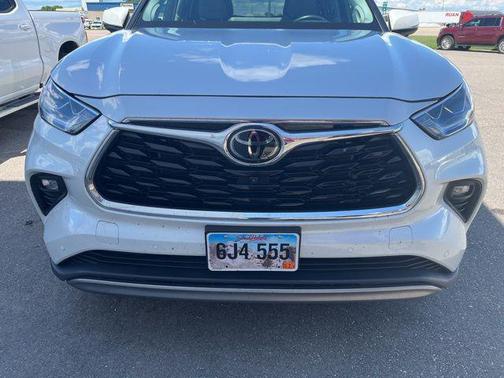Wind Chill Pearl 2024 Toyota Highlander Platinum